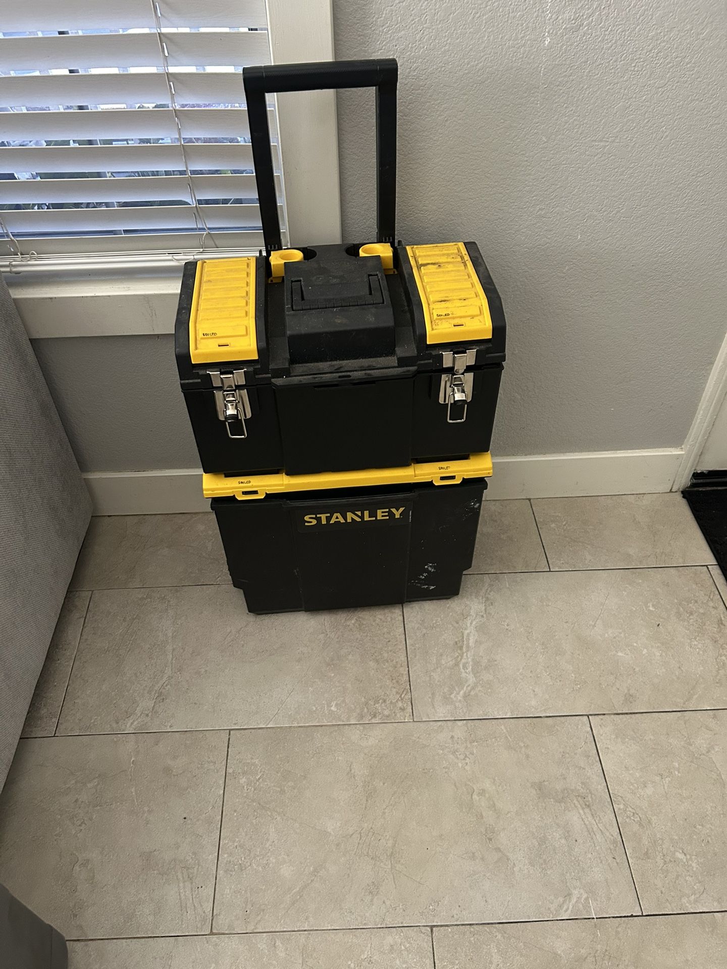 Stanley 3 In 1 Rolling Tool Box.