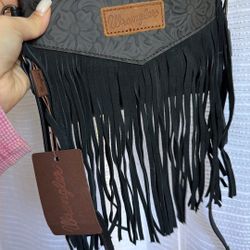 Wrangler Crossbody
