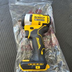 Dewalt Impact Wrench 3/8 Dcf913
