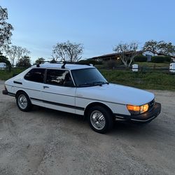 1984 Saab 900
