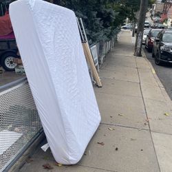 Free Full Size Bed Frame And Mattress