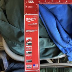 Milwaukee MKE 16" X 24" LE FRAMING SQUARE