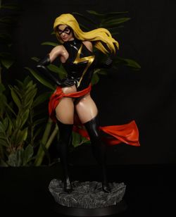 Custom Ms. Marvel Statue – 1/8 Scale