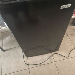 Mini Fridge 3.3