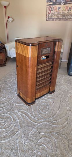 Vintage radio cabinet