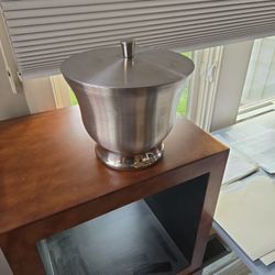 Ice / Wine Bucket