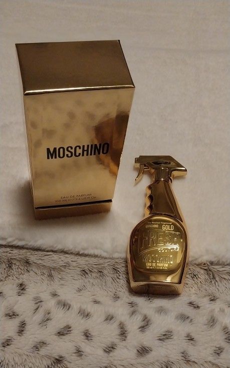 Moschino Fresh Gold Perfume