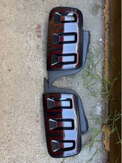 05-09 Mustang taillights