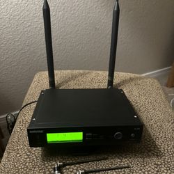 Shure SLX Wireless Receiver Freq: H5 518-542 MHz With 2 Additional Longer RangeUHF 1/2 Wave Antennas