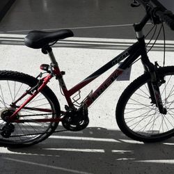 Trek 820 Mountain Bike – Red/Black
