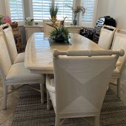 Dining Room Set. Table, 2 Arm Chairs, 4 Straight Chairs, Buffet Side Server. 