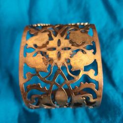 BEAUTIFUL CUFF BRACELET