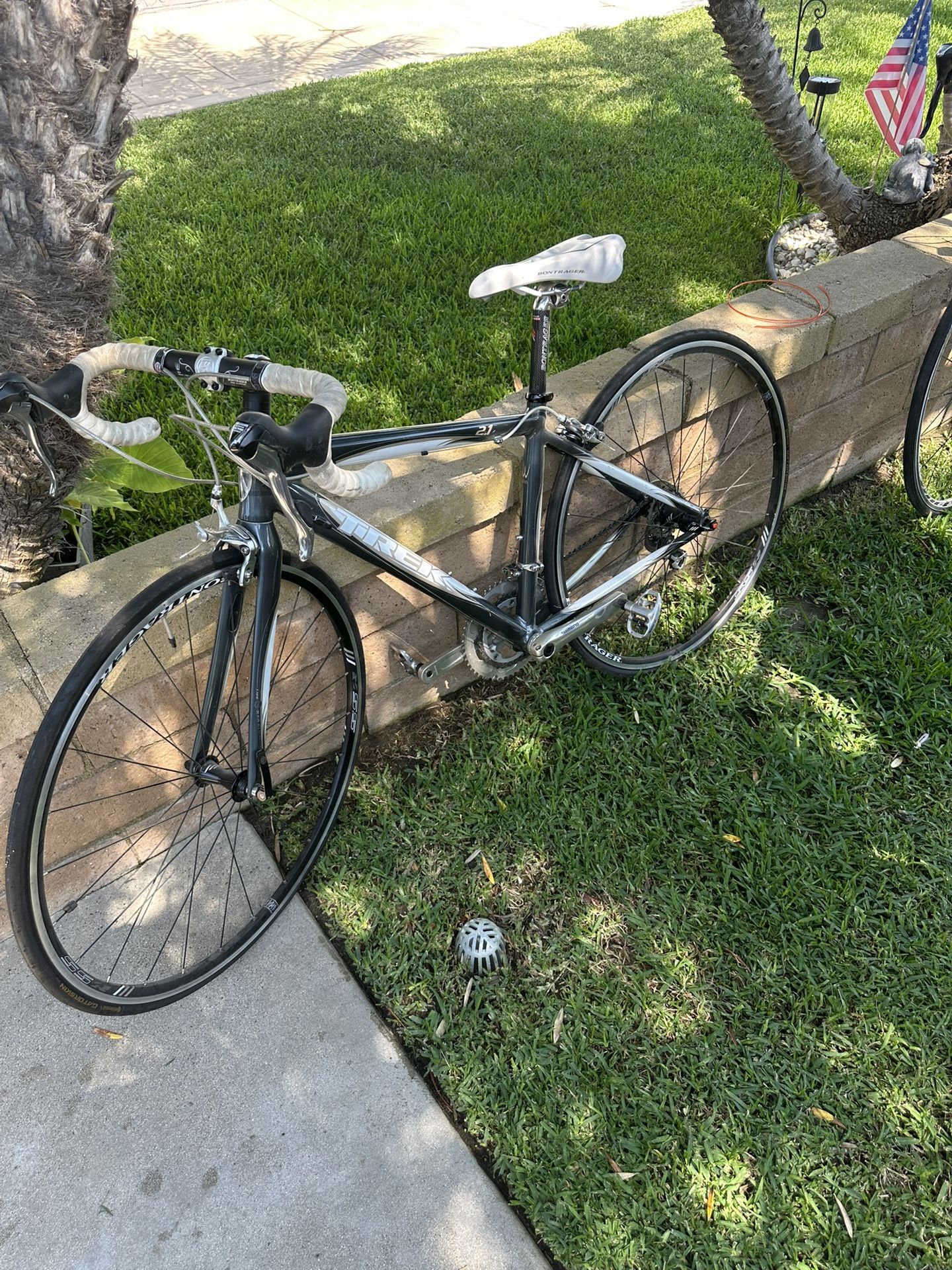 Trek 2.1 Road Bike