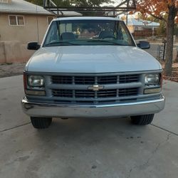 2000 Chevy 3500 1 Ton Single Axel