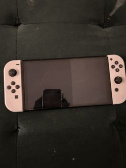Nintendo Switch OLED – Works, Screen Scratched, Joy-Con Loose, Parental Lock