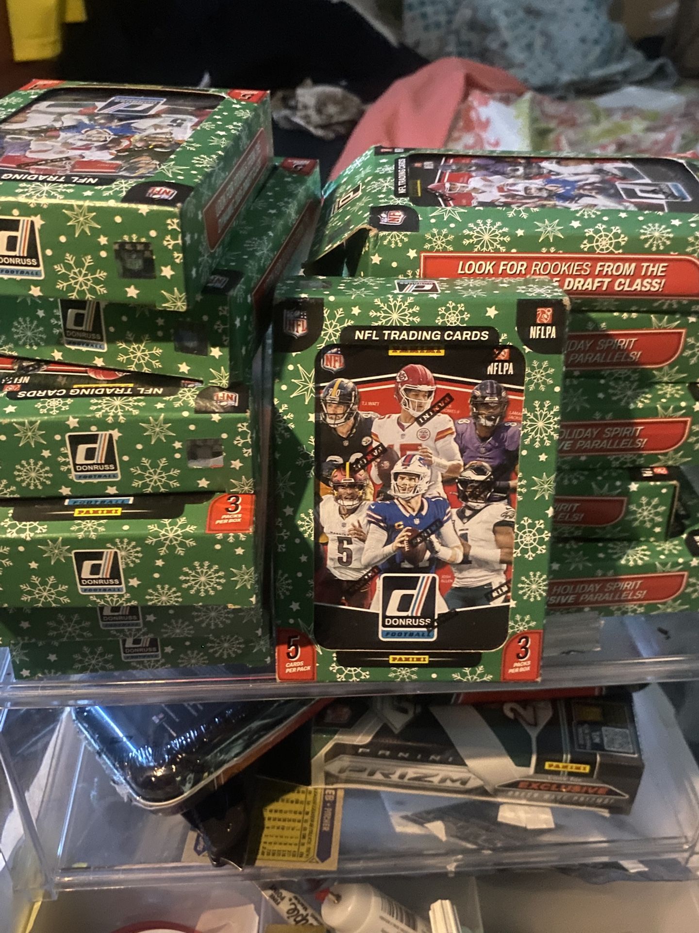 Panini Donruss 2025 Holiday Tins! Downtown Chase!