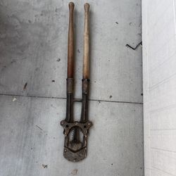 Vintage Keystone James Scully Improved Cattle Dehorner Pomeroy PA 46 1/2 Inches