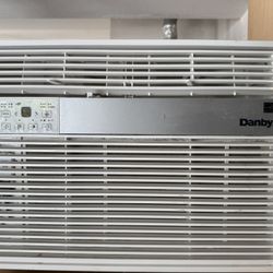 Danby Window Air Conditioner – Good Condition – Powerful Cooling 