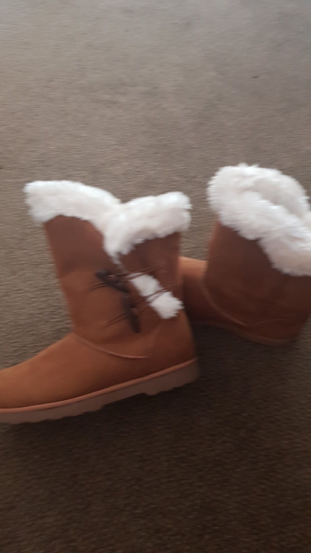 Woman snow boots