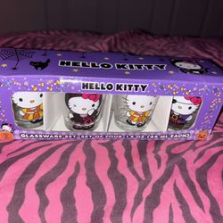 Hello Kitty Glassware Set Of Four