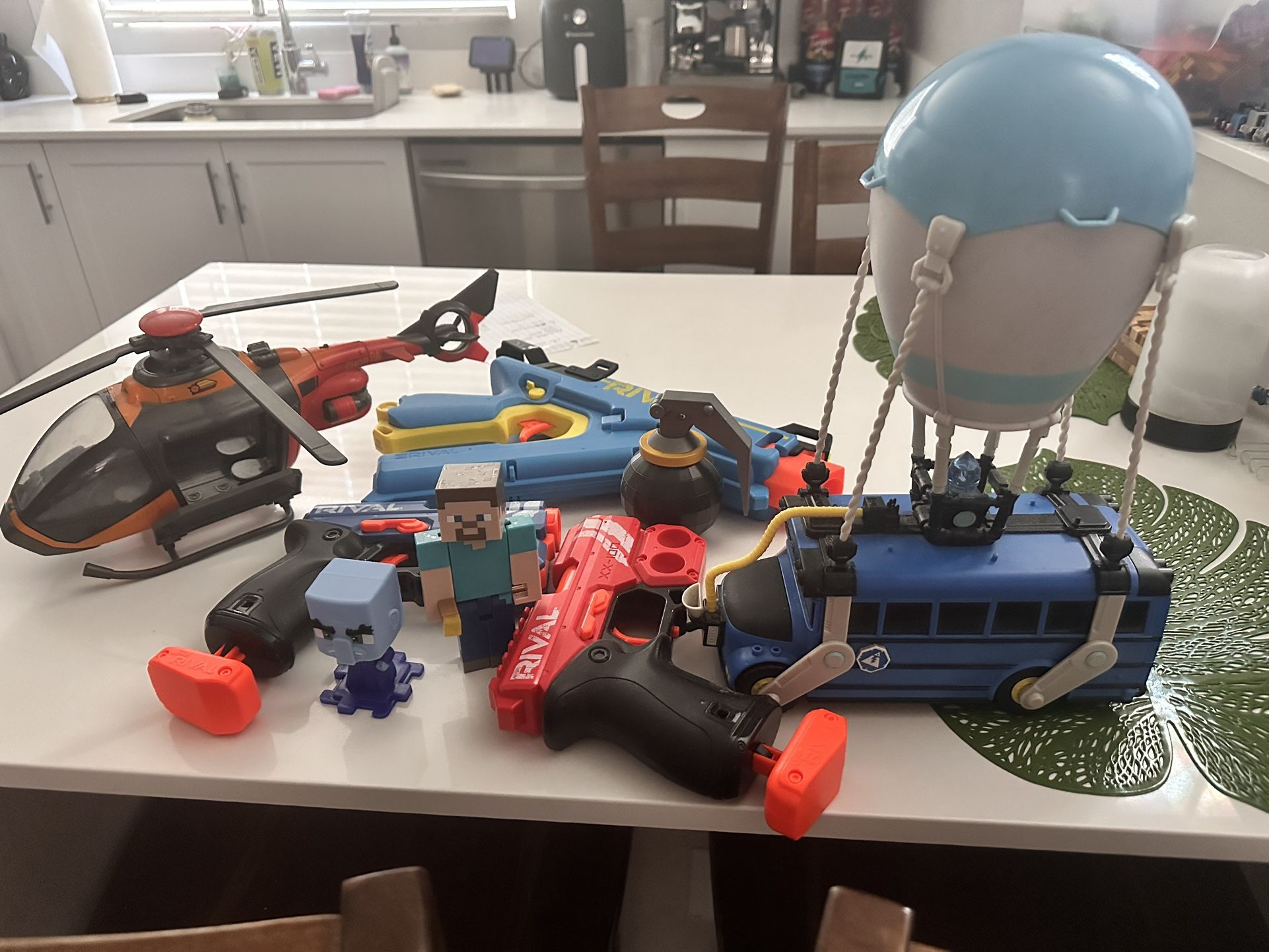 Mixed Toy Lot