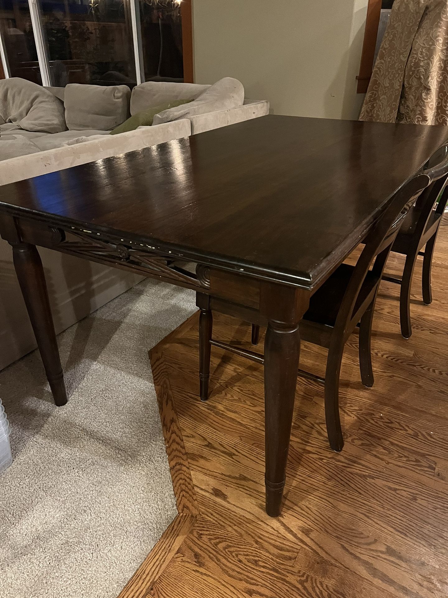 Indonesian Solid Wood Dining Table With 6 Chairs