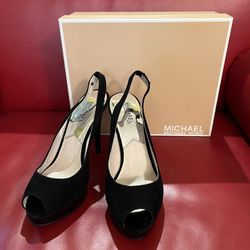 Michael Kors, Size 8 M