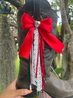 Mexico boot bows