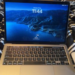 2022 MacBook Pro 13.3 Series, Grey