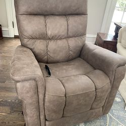 Heated Plush Lift Assisting Recliner