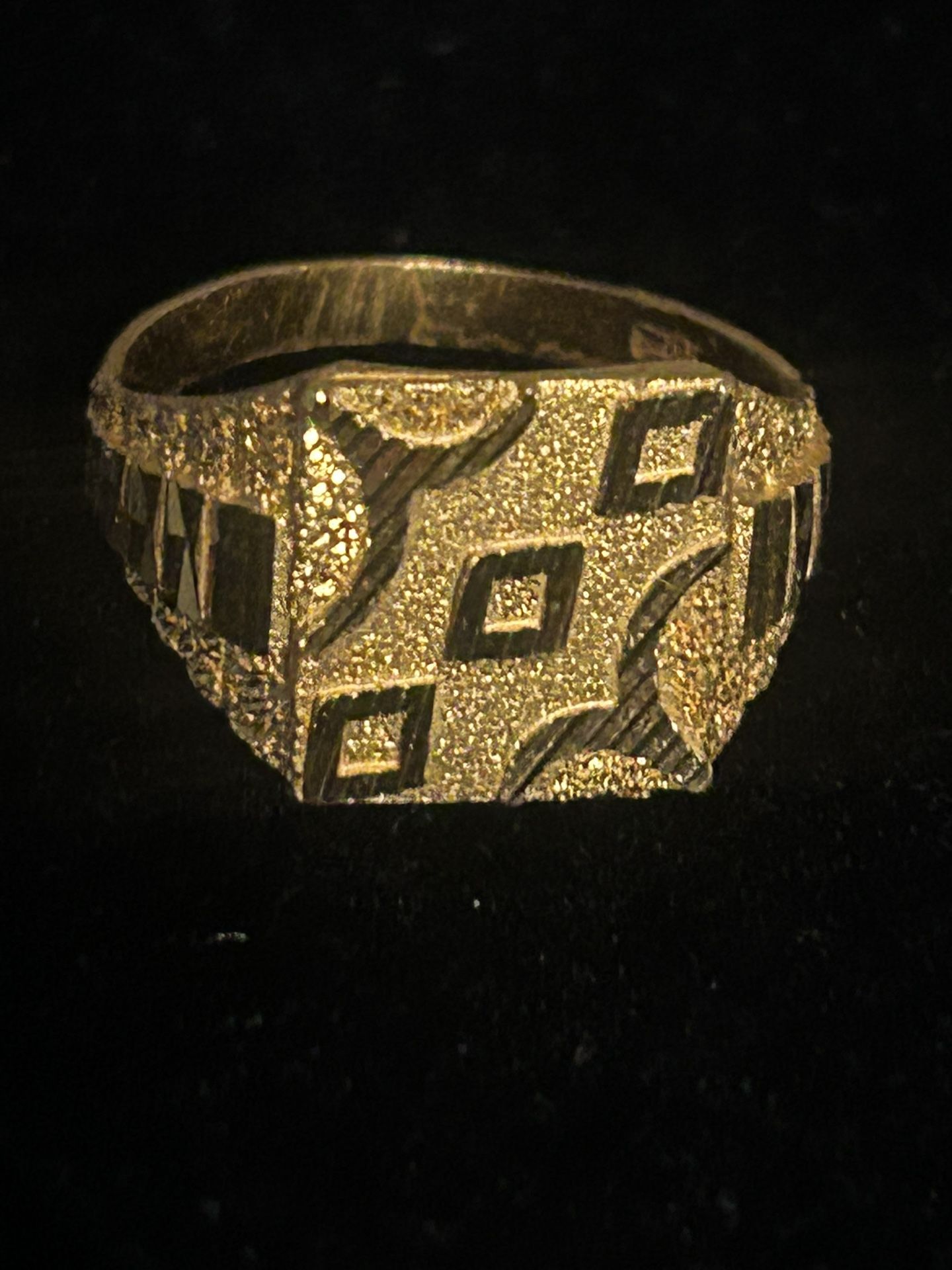 22k Gold Ring 5.2 Grams Size 9 