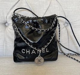 Chanel 22