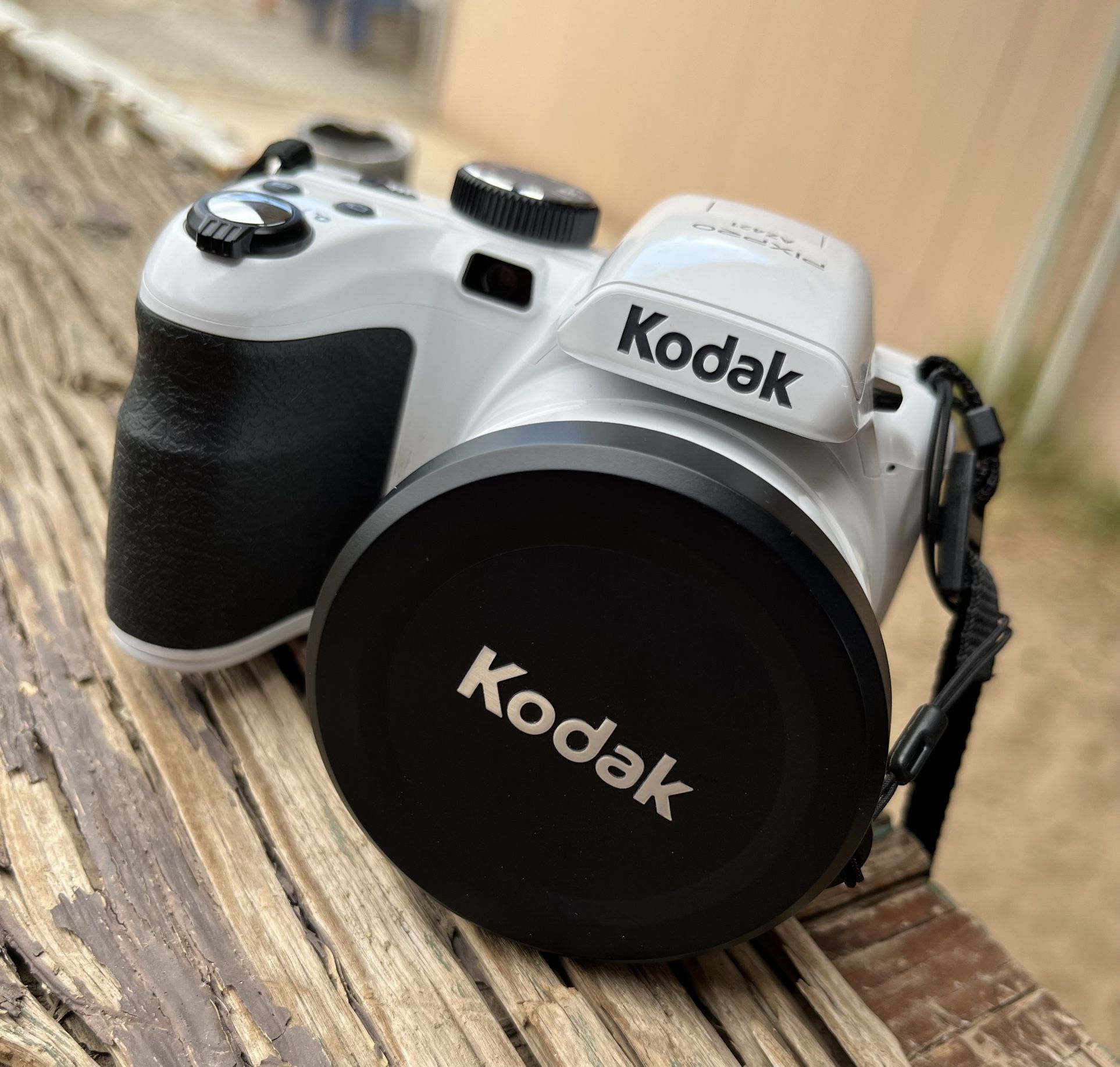 Kodak PixPro AZ421