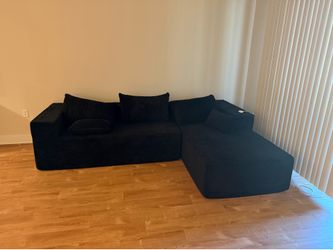 GRUSIGN 106” Modular Sectional Sofa – Like New