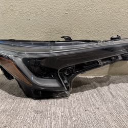 2023-2025 TOYOTA COROLLA HEADLIGHT LED RH