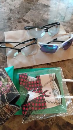 Can Holders/ 2safety glasses/ 1 sunglasses