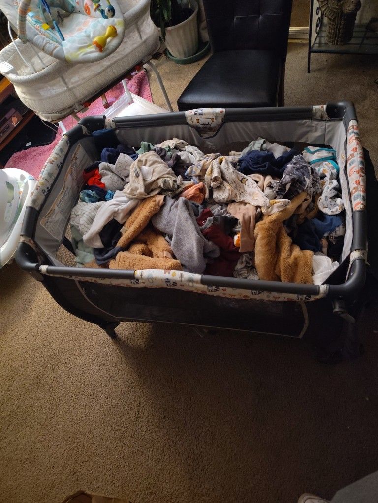 A Lot Of Preemie Too 3-month-old Boy Baby Clothes And Playpen With Bassinet