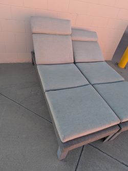 Outdoor Furniture lounge chairs