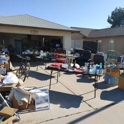 550 Items - SERIOUS INQUIRIES ONLY - ALL ITEMS MAKE REASONABLE OFFERS - 

OFFICE MEDICAL, KITCHEN, MASSAGE EXAM TABLE, FILE CABINET SAFE, DESK, etc

V