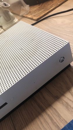 Xbox Series S 400gb Storage POWERCORD AND CONSOLE ONLY - works perfect! (CASH ONLY QUICK PICKUP!)