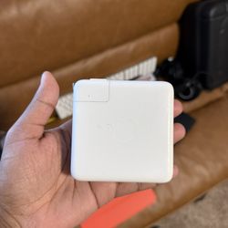 85w Apple MagSafe 2 MacBook Pro Charger box