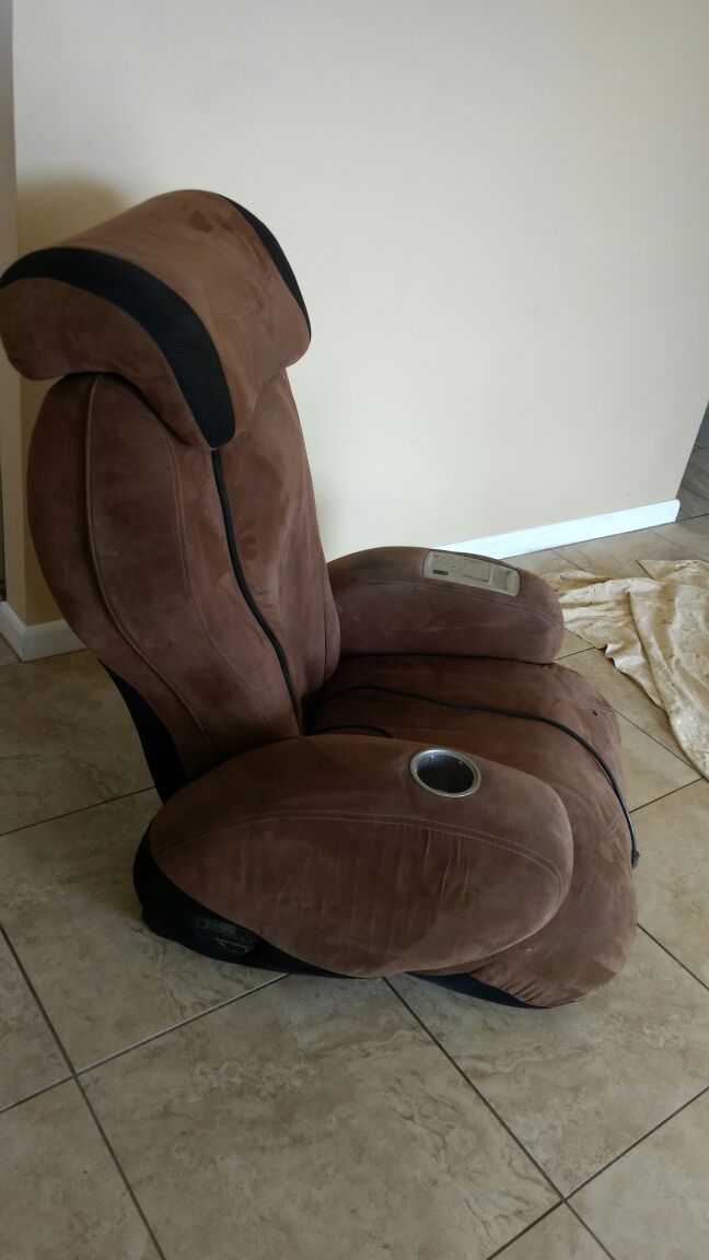 Sharper Image - iJoy Turbo 2 massage chair