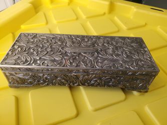 Jewelry box