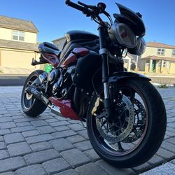 2016 Triumph Street Triple 675 RX