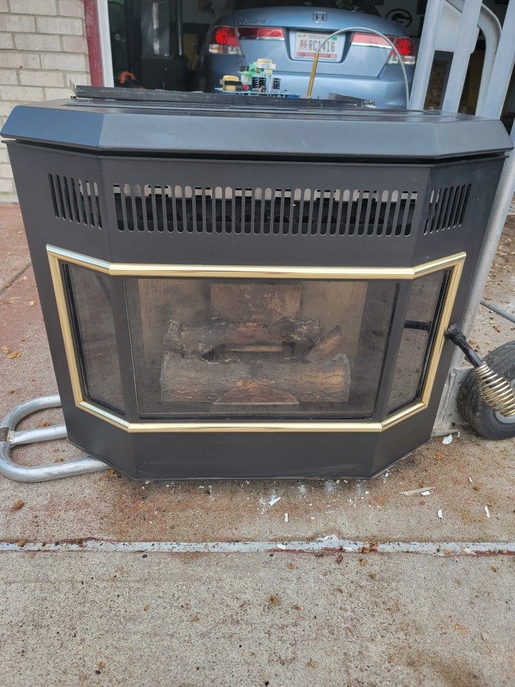 Pelpro Bayview Pellet Stove Insert for Sale in New Chicago, IN - OfferUp