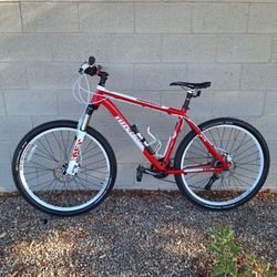 NOVARA PONDEROSA 27.5 INCH MOUNTAIN BIKE 10 X 2 SPEED AIR SHOCK LIKE NEW 