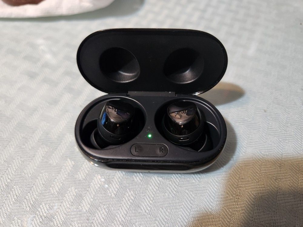 Samsung Earbuds (Black)