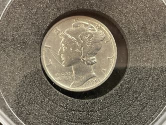 Mercury Dime 1945 90 % Silver (Rare) in mint condition, encased and restored