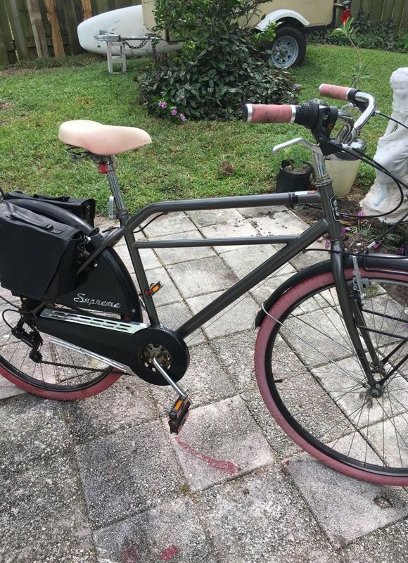 Huffy supreme 28 iraised seat saddle bags great 75 firm for Sale in West Melbourne FL OfferUp