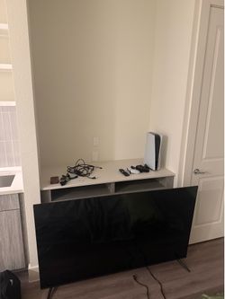 LG tv 65 inches looking to trade as well for a 45 inches